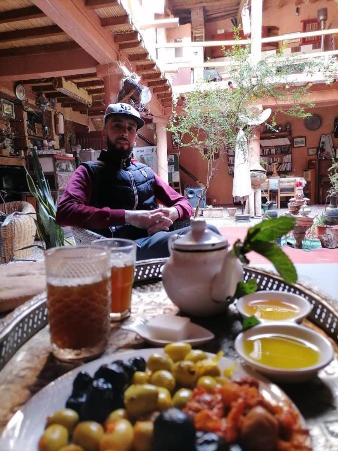 Riad Asrir Tiznit Luaran gambar