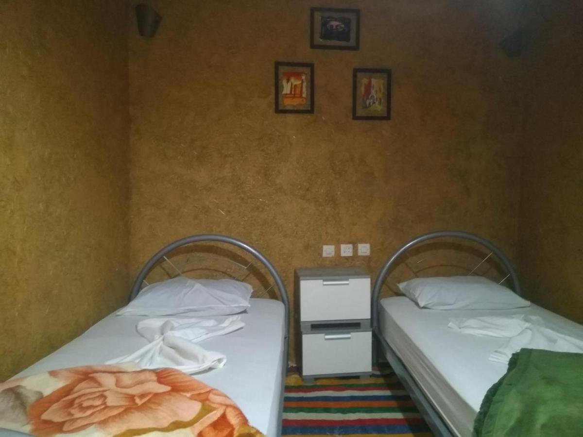 Riad Asrir Tiznit Luaran gambar