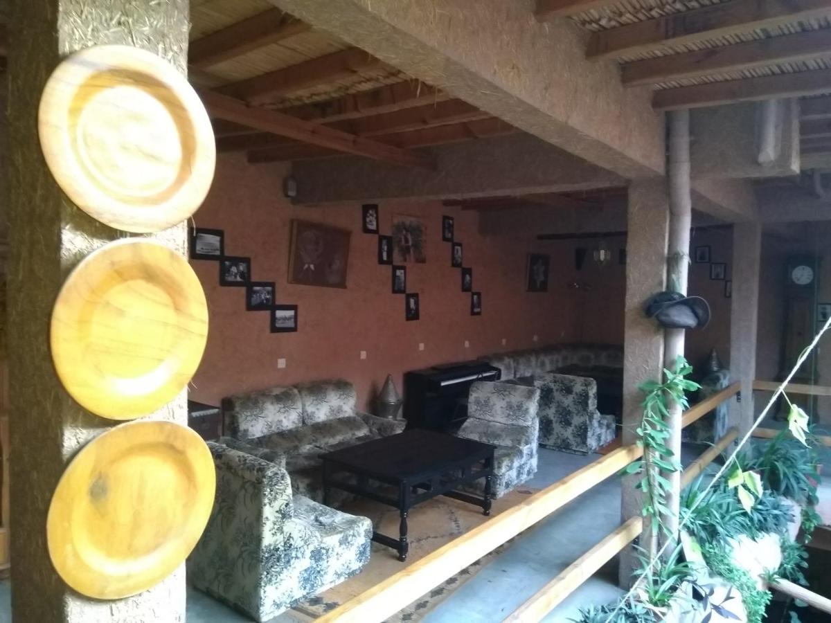 Riad Asrir Tiznit Luaran gambar