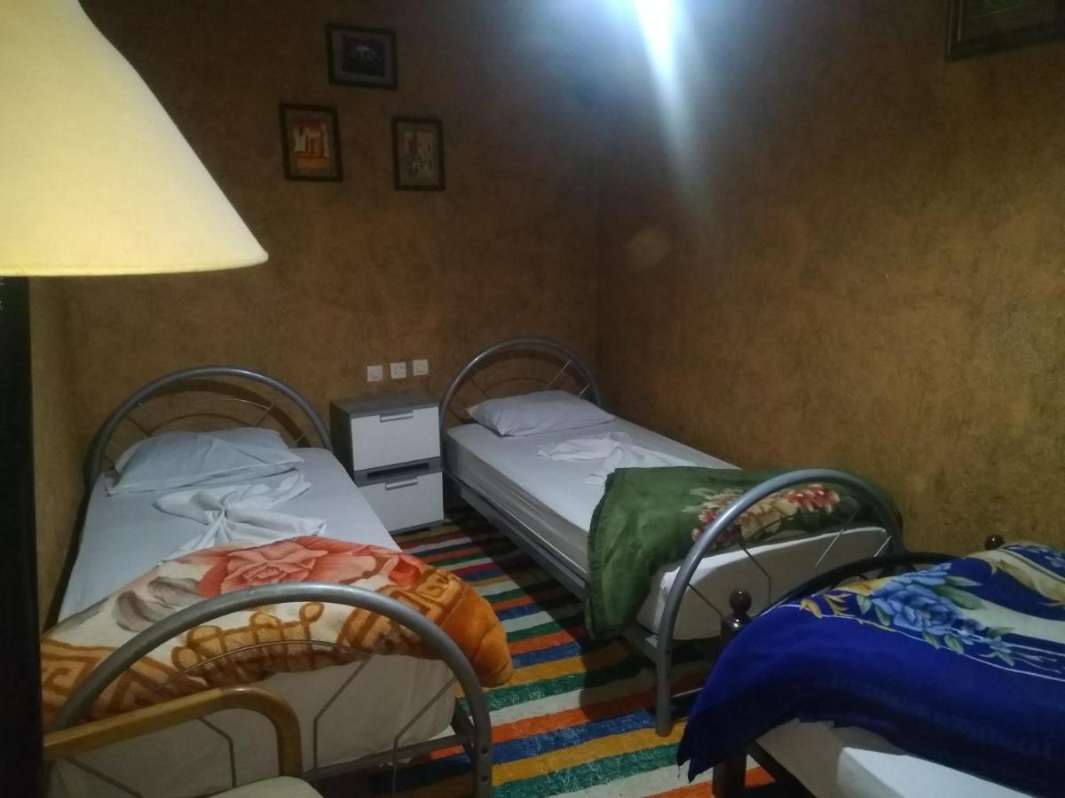 Riad Asrir Tiznit Luaran gambar