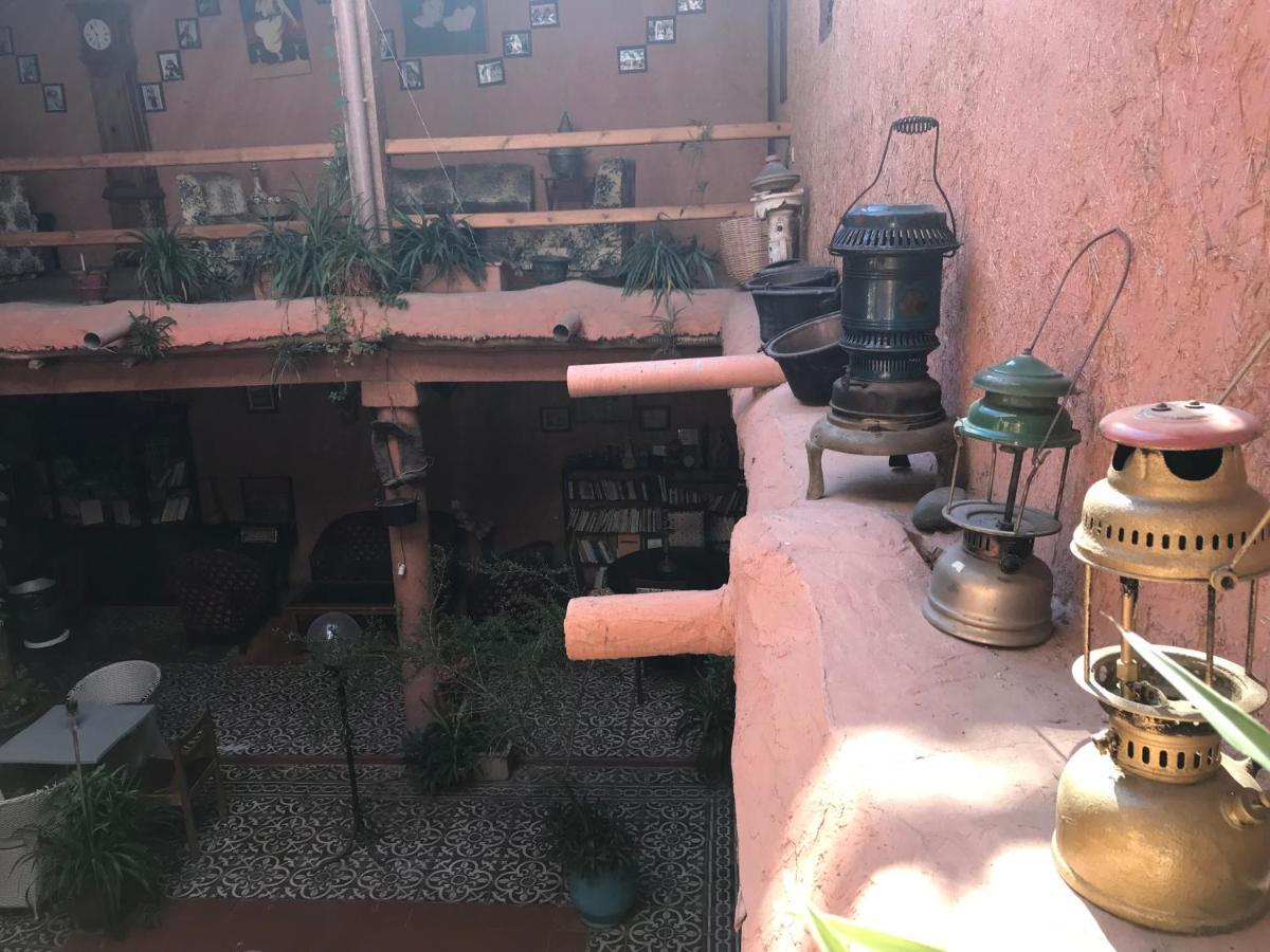 Riad Asrir Tiznit Luaran gambar