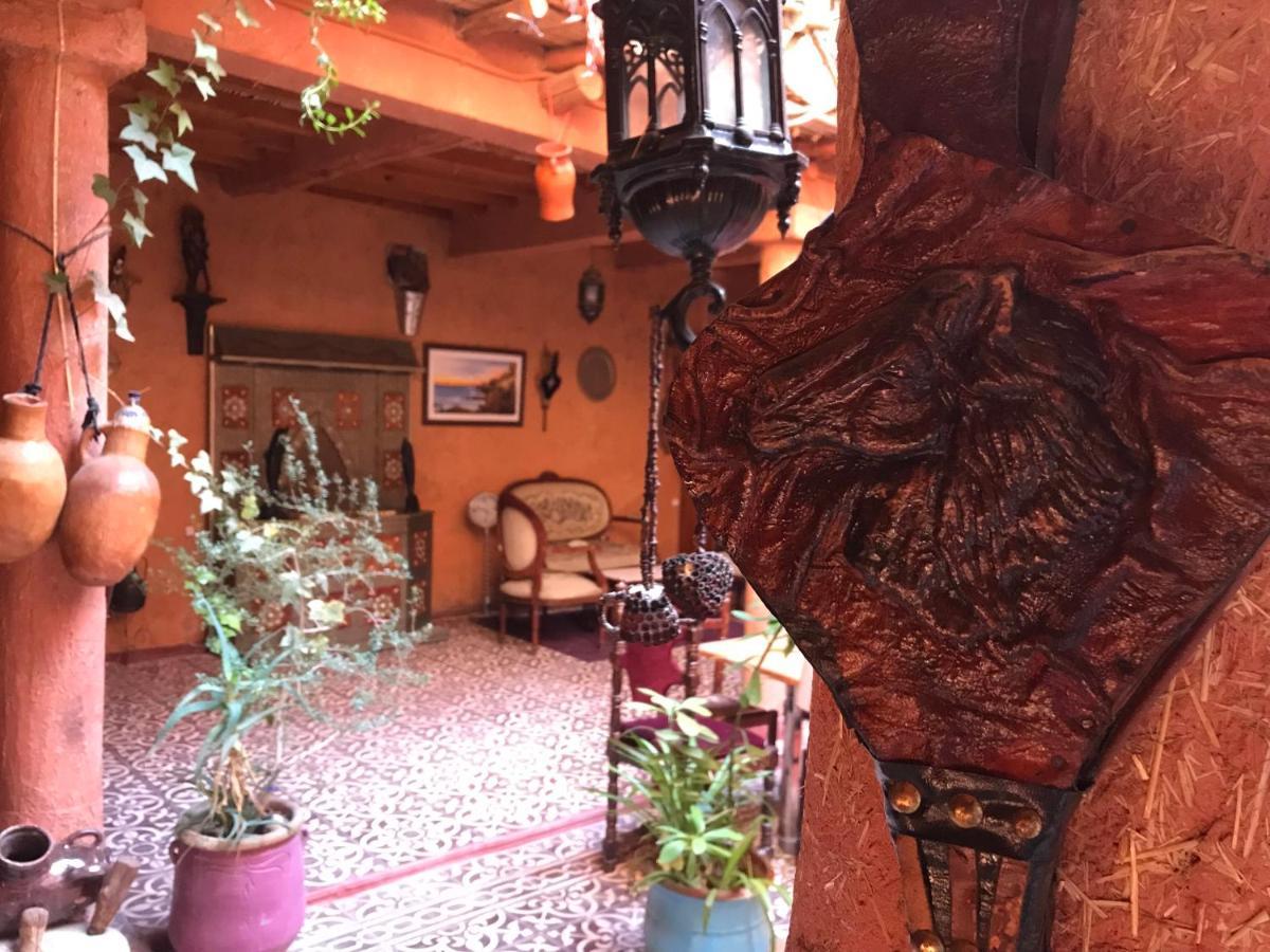 Riad Asrir Tiznit Luaran gambar