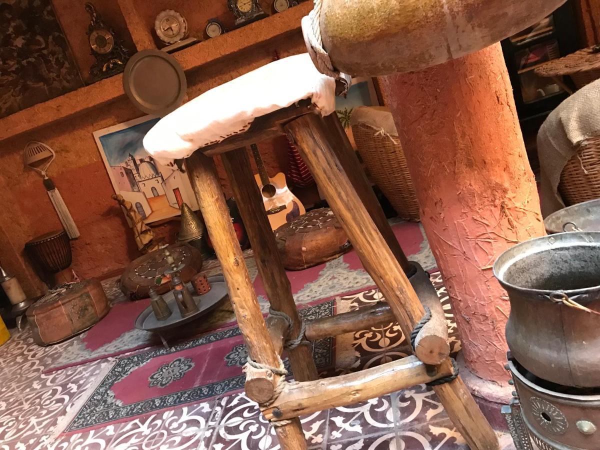 Riad Asrir Tiznit Luaran gambar