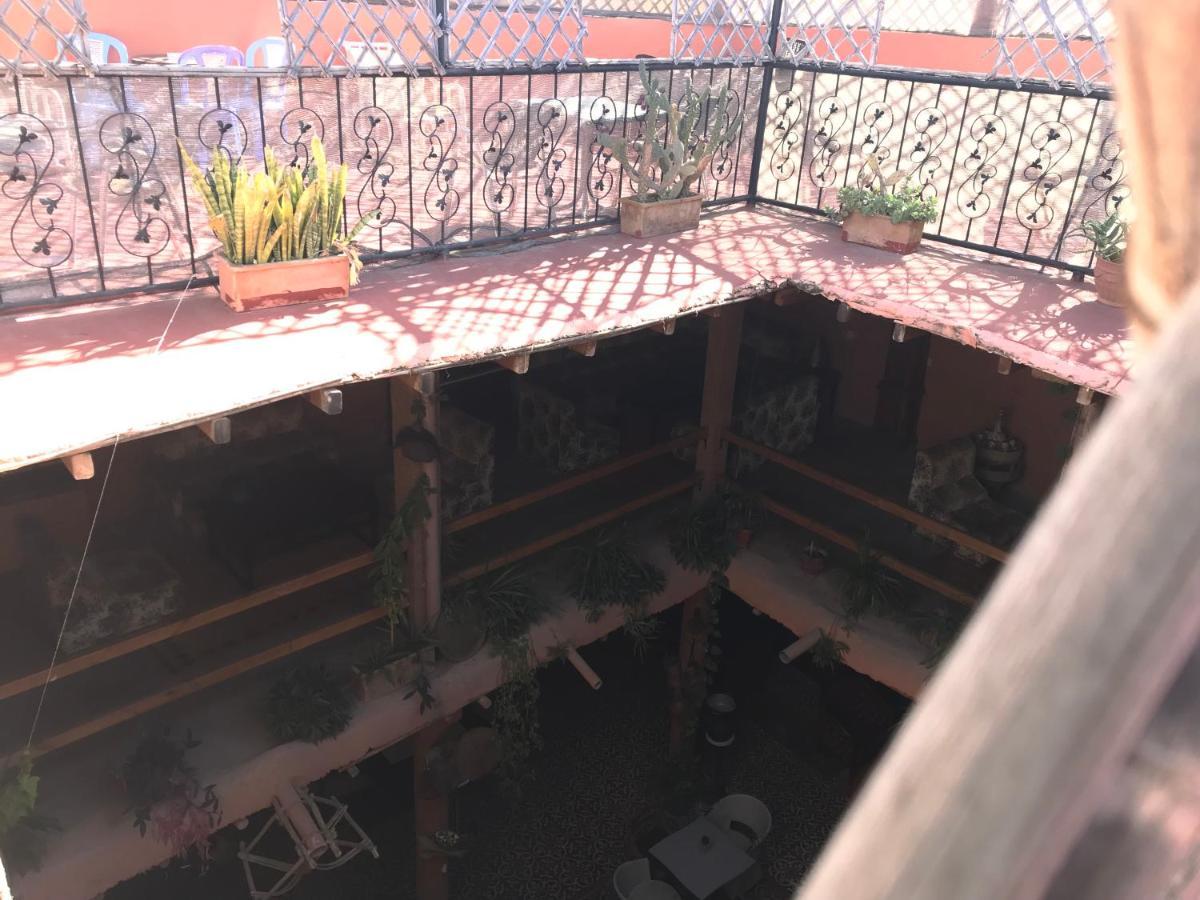 Riad Asrir Tiznit Luaran gambar