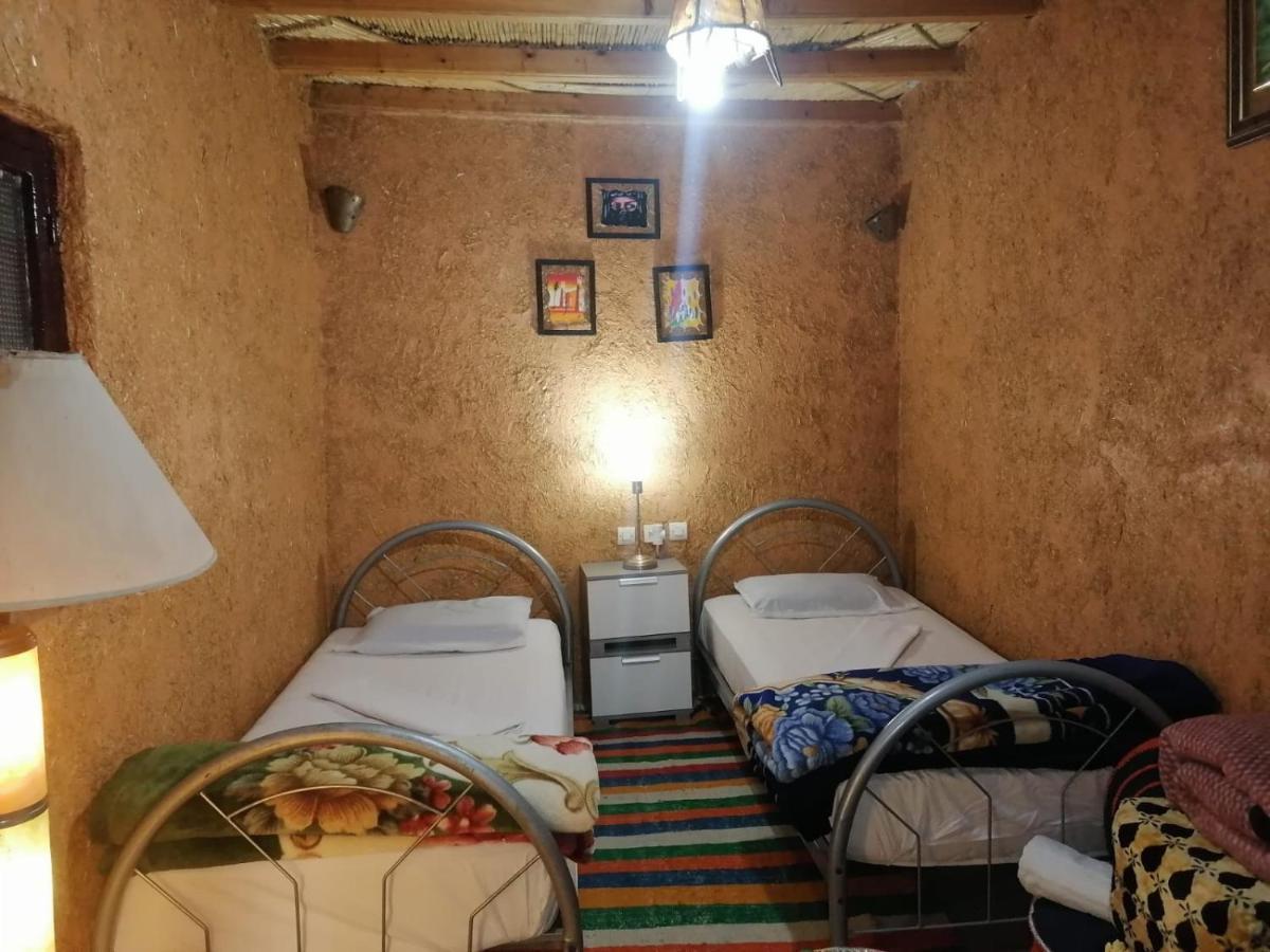Riad Asrir Tiznit Luaran gambar